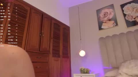 Snapshot of hilaryr29 chatting on 09/22/25, 07:27 Hilary online show from 09/22/25, 07:27