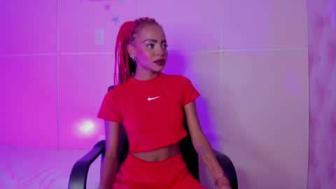 Snapshot of hillary_banks__ chatting on 01/12/25, 05:24 Hillary online show from 01/12/25, 05:24