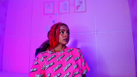 Snapshot of hillary_banks__ chatting on 01/15/25, 07:59 Hillary online show from 01/15/25, 07:59