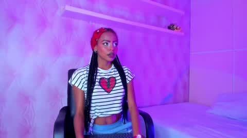 Snapshot of hillary_banks__ chatting on 01/22/25, 04:44 Hillary online show from 01/22/25, 04:44