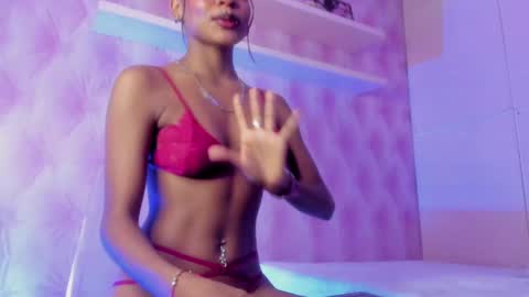 Snapshot of hillary_banks__ chatting on 03/11/25, 10:29 Hillary online show from 03/11/25, 10:29