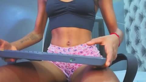 Snapshot of hillary_banks__ chatting on 09/12/25, 03:28 Hillary online show from 09/12/25, 03:28