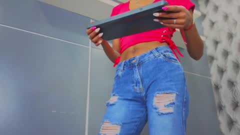 Snapshot of hillary_banks__ chatting on 09/21/25, 03:19 Hillary online show from 09/21/25, 03:19