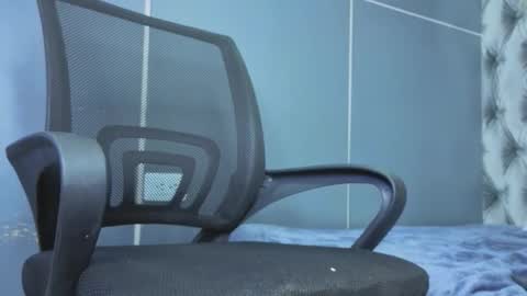 Snapshot of hillary_banks__ chatting on 10/24/25, 06:32 Hillary online show from 10/24/25, 06:32