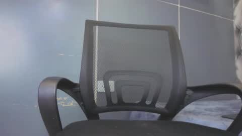 Snapshot of hillary_banks__ chatting on 11/08/25, 04:56 Hillary online show from 11/08/25, 04:56