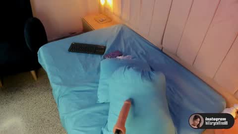 hillarycollins online show from 07/22/26, 03:09
