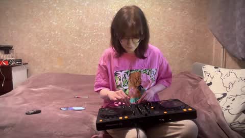 Snapshot of hillaryvind chatting on 04/08/26, 03:01 Lana online show from 04/08/26, 03:01