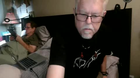 TwoDaddies online show from 01/11/26, 01:32