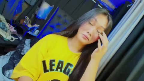 Snapshot of himarika chatting on 01/27/25, 01:05 yuricah online show from 01/27/25, 01:05