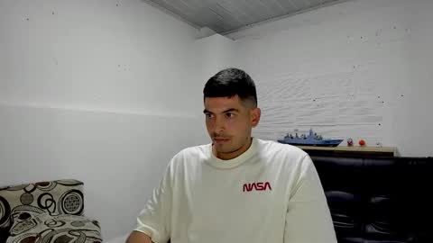 Snapshot of himoreno97 chatting on 12/11/24, 03:56 Hi moreno online show from 12/11/24, 03:56