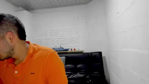 Snapshot of himoreno97 chatting on 12/19/24, 03:07 Hi moreno online show from 12/19/24, 03:07