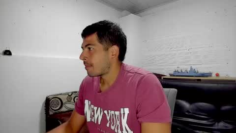 Snapshot of himoreno97 chatting on 12/29/24, 09:09 Hi moreno online show from 12/29/24, 09:09