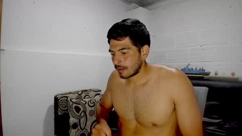 Snapshot of himoreno97 chatting on 02/26/25, 12:38 Hi moreno online show from 02/26/25, 12:38