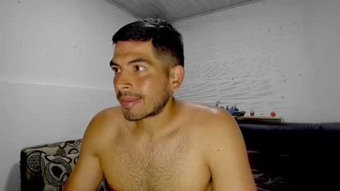 Snapshot of himoreno97 chatting on 03/07/25, 01:53 Hi moreno online show from 03/07/25, 01:53