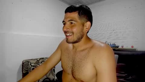 Snapshot of himoreno97 chatting on 03/09/25, 04:05 Hi moreno online show from 03/09/25, 04:05