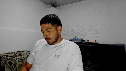 Snapshot of himoreno97 chatting on 03/12/25, 05:13 Hi moreno online show from 03/12/25, 05:13