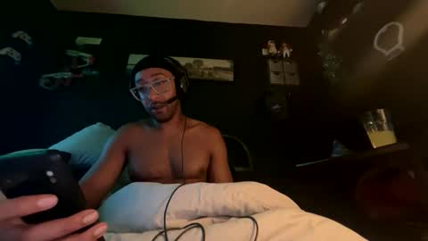 Snapshot of himthere_ chatting on 05/17/26, 03:04 himthere_ online show from 05/17/26, 03:04