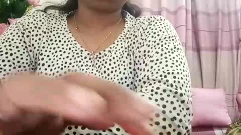 himuhimu22 online show from 02/01/25, 03:18