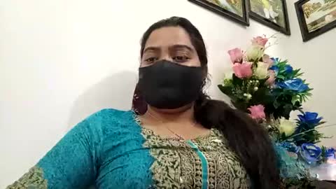 himuhimu22 online show from 03/08/25, 04:17