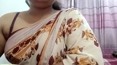 himuhimu22 online show from 10/16/25, 07:48