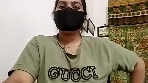 himuhimu22 online show from 11/12/25, 06:58