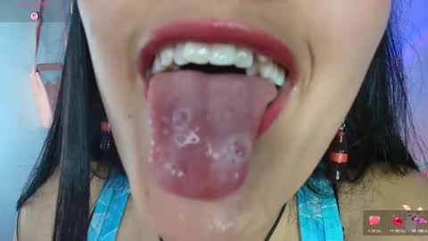 hinata online show from 11/03/25, 08:54