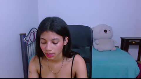 Snapshot of hinata_9 chatting on 10/26/25, 02:06      0600AM-1100AM - online show from 10/26/25, 02:06