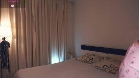 Snapshot of hip_hop_baby chatting on 11/10/25, 02:32 Leya Day Mary Night PvT Open online show from 11/10/25, 02:32