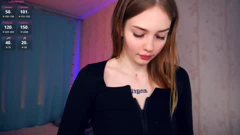 Snapshot of hip_hop_baby chatting on 11/25/25, 07:08 Leya Day Mary Night PvT Open online show from 11/25/25, 07:08