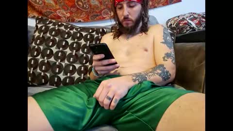 hippiejagain online show from 12/22/25, 04:37