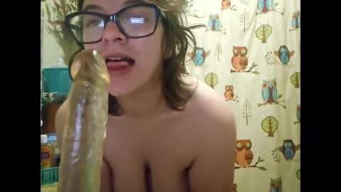 Snapshot of hippiesoul204 chatting on 12/02/24, 09:56 hippiesoul204 online show from 12/02/24, 09:56