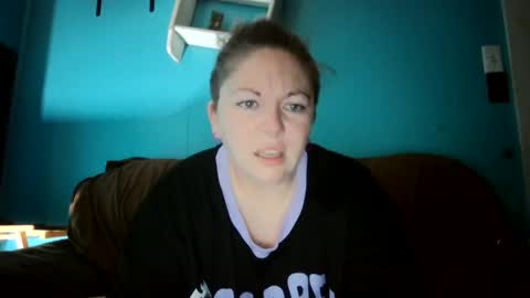 Snapshot of hippihope420 chatting on 09/23/25, 11:57 Bella online show from 09/23/25, 11:57