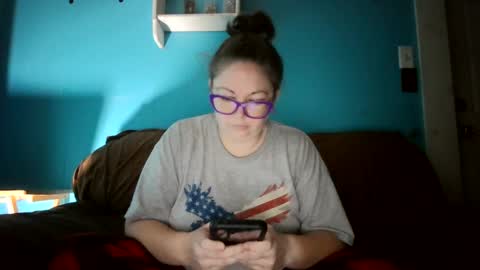 Snapshot of hippihope420 chatting on 09/25/25, 11:47 Bella online show from 09/25/25, 11:47