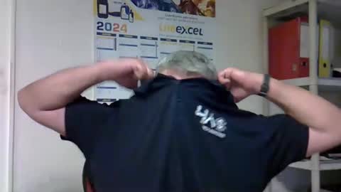 Snapshot of hippopotame17 chatting on 12/03/24, 03:55 hippo online show from 12/03/24, 03:55