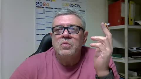 Snapshot of hippopotame17 chatting on 12/08/24, 09:24 hippo online show from 12/08/24, 09:24