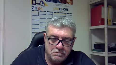 Snapshot of hippopotame17 chatting on 12/10/24, 06:44 hippo online show from 12/10/24, 06:44