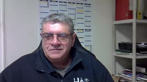 Snapshot of hippopotame17 chatting on 12/14/24, 07:40 hippo online show from 12/14/24, 07:40