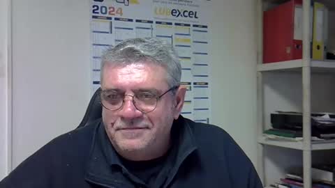 Snapshot of hippopotame17 chatting on 12/20/24, 07:44 hippo online show from 12/20/24, 07:44