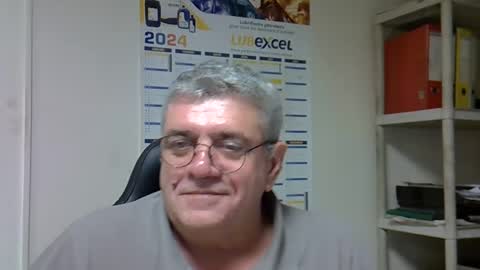 Snapshot of hippopotame17 chatting on 12/26/24, 04:14 hippo online show from 12/26/24, 04:14