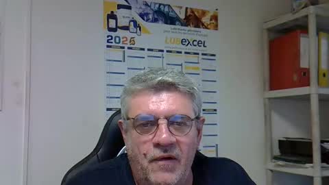 Snapshot of hippopotame17 chatting on 01/08/25, 03:50 hippo online show from 01/08/25, 03:50