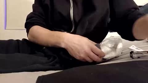 Snapshot of hipulse chatting on 10/05/25, 05:00 Hipulse online show from 10/05/25, 05:00