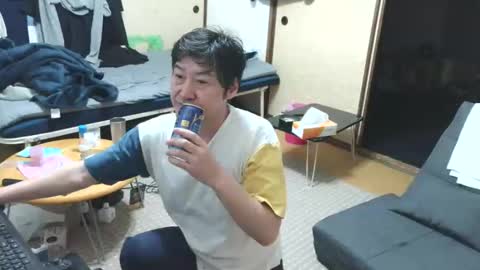 Snapshot of hiro110 chatting on 04/05/26, 07:00 hiro110 online show from 04/05/26, 07:00