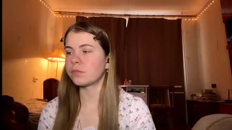 Snapshot of hirokosersen chatting on 01/18/26, 11:47 I am Amy ntmu Lets hit 10 Thumbs Up together online show from 01/18/26, 11:47