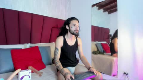 Hisoka online show from 11/18/25, 01:00