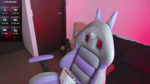 Hitomi Arata online show from 12/27/24, 04:43