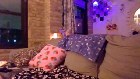 hknox714 online show from 11/20/25, 01:39