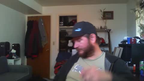 Snapshot of hobbes80 chatting on 12/01/24, 05:02 hobbes80 online show from 12/01/24, 05:02