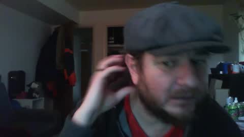 Snapshot of hobbes80 chatting on 12/12/24, 08:10 hobbes80 online show from 12/12/24, 08:10