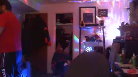 Snapshot of hobbes80 chatting on 01/03/25, 05:17 hobbes80 online show from 01/03/25, 05:17