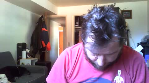 Snapshot of hobbes80 chatting on 09/15/25, 08:09 hobbes80 online show from 09/15/25, 08:09